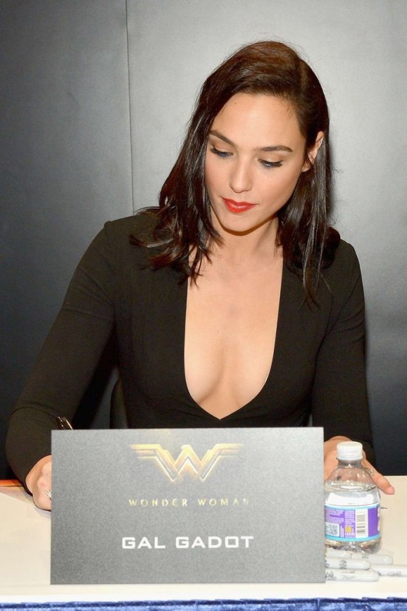 Gal Gadot foto desnuda 87