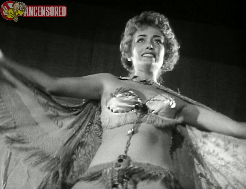 Rue Mcclanahan se ven las tetas 80